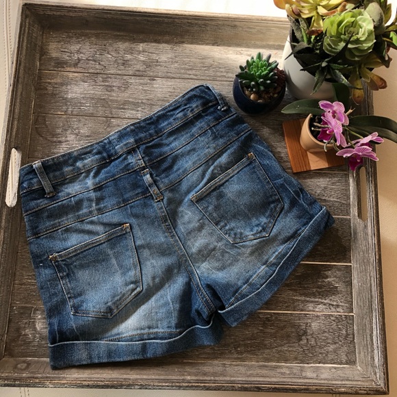 🎉 2/25 🎉 High waisted jean shorts - Picture 5 of 6